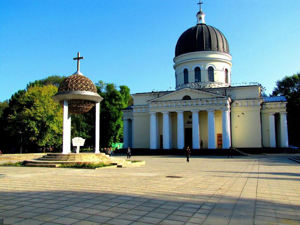 Living.Md Central Park Apartments Chisinau Luaran gambar